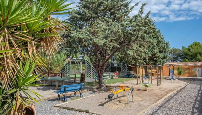 camping Beau Rivage Ciela Village Mèze bord de l'étang de Thau aire de jeux