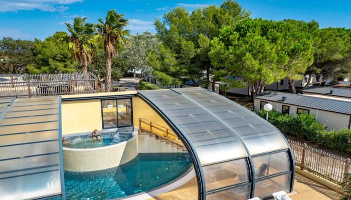 camping Beau Rivage Ciela Village Mèze bord de l'étang de Thau piscine couverte