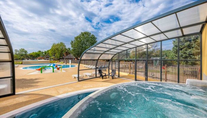 camping Beau Rivage Ciela Village Mèze bord de l'étang de Thau piscine couverte
